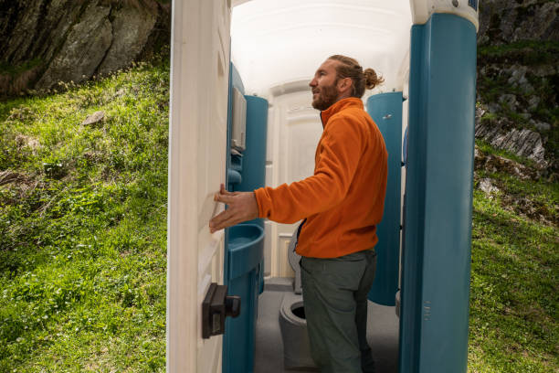 Best Affordable portable toilet rental  in Fairbank, IA